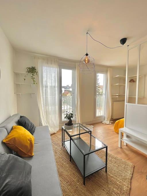 Superbe Studio Avec Parking Gratuit Sur Place Paray-Vieille-Poste Kültér fotó